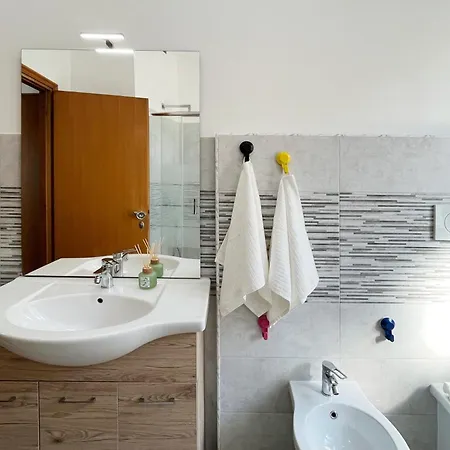 La Casa Di Edy - Metro Malatesta Апартаменты Рим