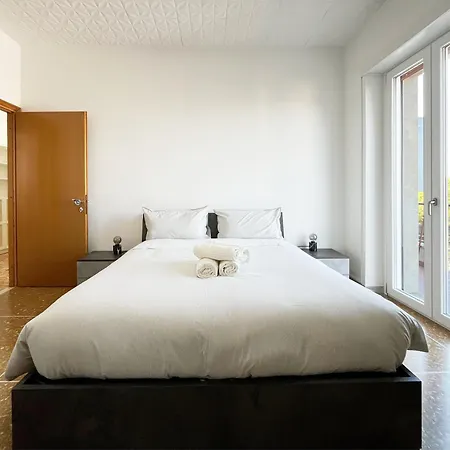 La Casa Di Edy - Metro Malatesta Апартаменты *